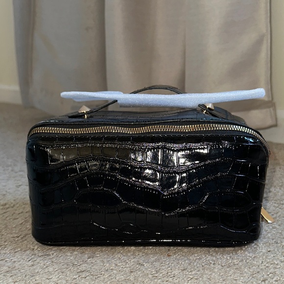 privata Handbags - PRIVATA Alligator Toiletry Bag